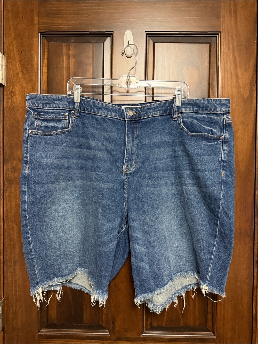 Lane Bryant mid rise boyfriend Bermuda shorts